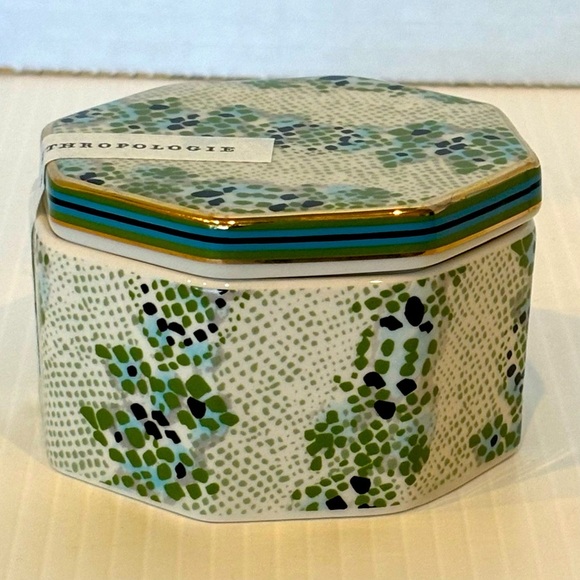 Anthropologie Octagonal Lidded Ceramic Trinket Dish “She Shines” Printed Inside - Picture 1 of 11